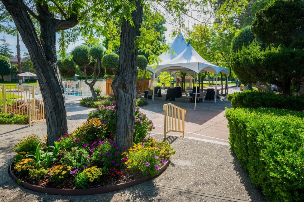Los Gatos Lodge Exterior photo