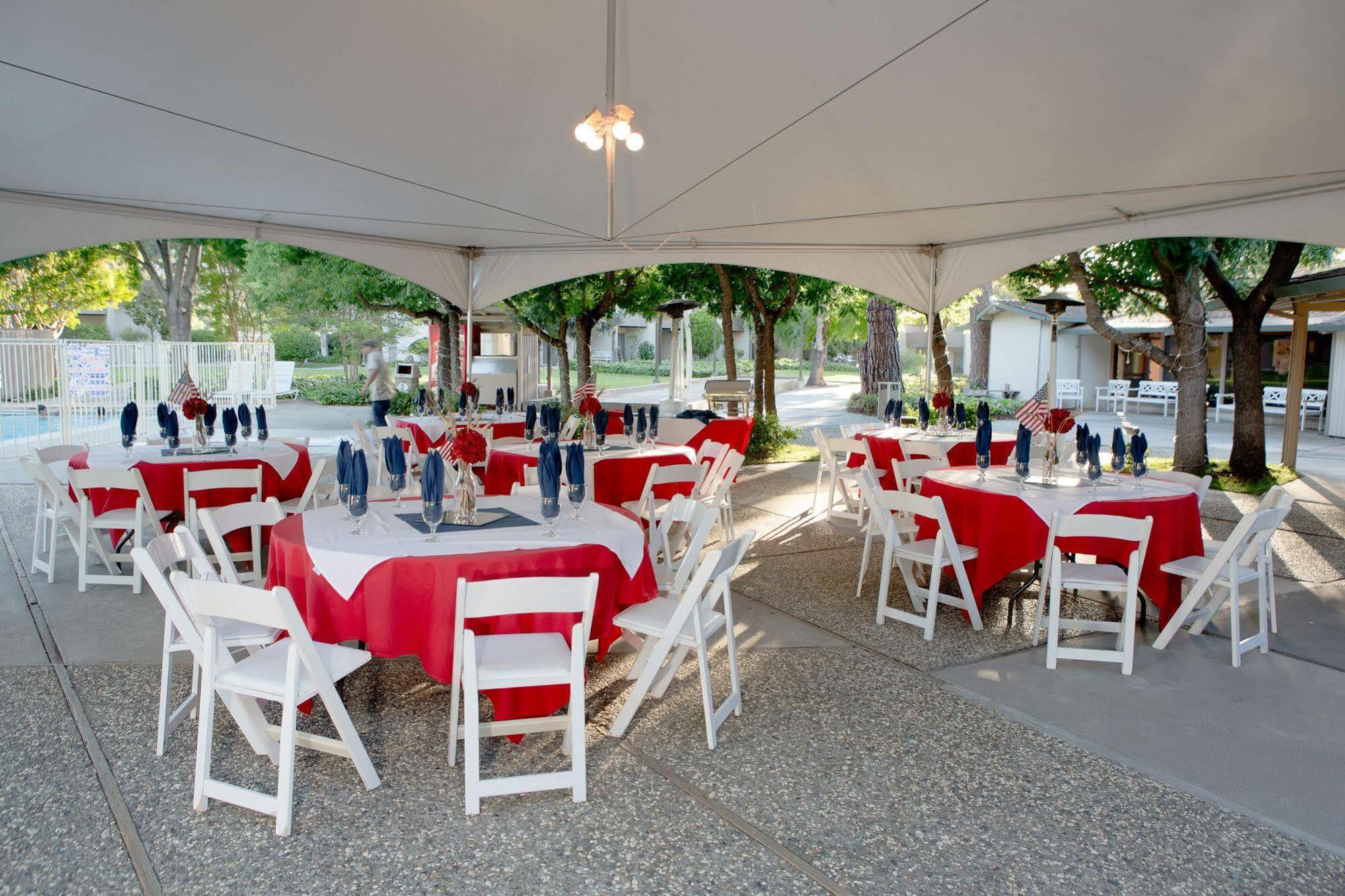 Los Gatos Lodge Exterior photo